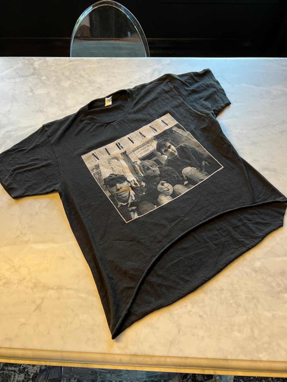 Nirvana Kurt Cobain band Tshirt. Large. Dalmacia Hotel. Cropped hi lo hem.